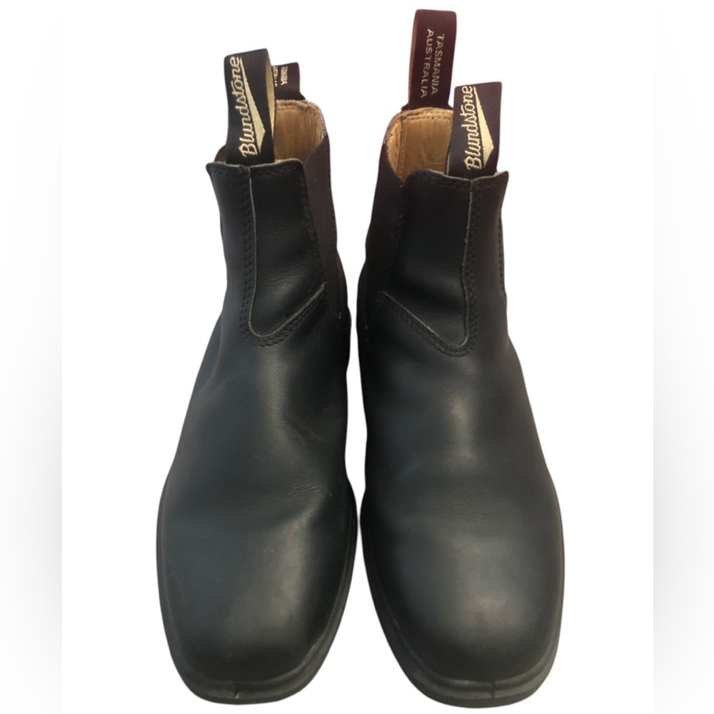 Blundstone Black Chelsea Boots with Elastic Panels